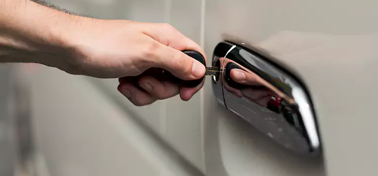 Why Choose Our Auto Locksmith Team in Holbrook, NY?